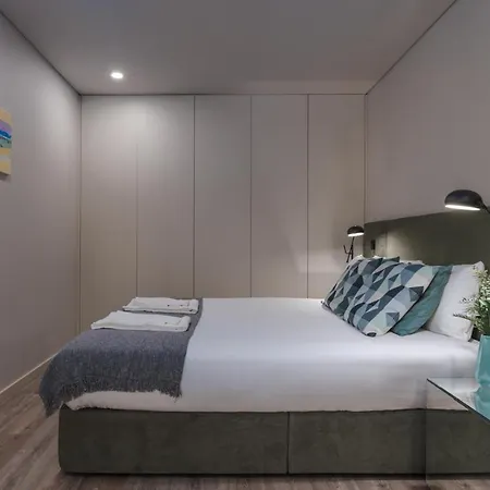 Luxury Apartment, Downtown Near Metro