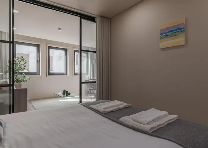 Luxury Apartment, Downtown Near Metro Lejlighed *