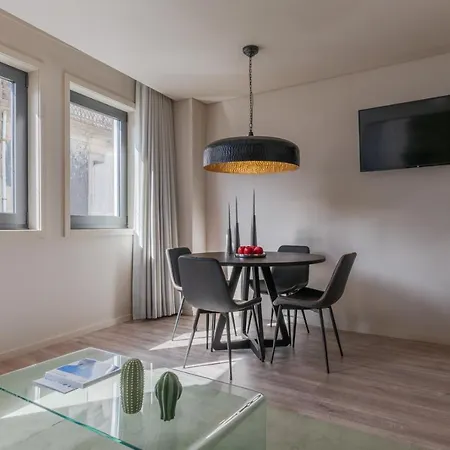 Luxury Apartment, Downtown Near Metro * Porto